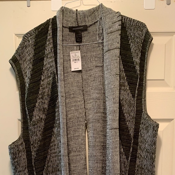 Plus size 26 split back fringe trim long vest - Picture 5 of 6